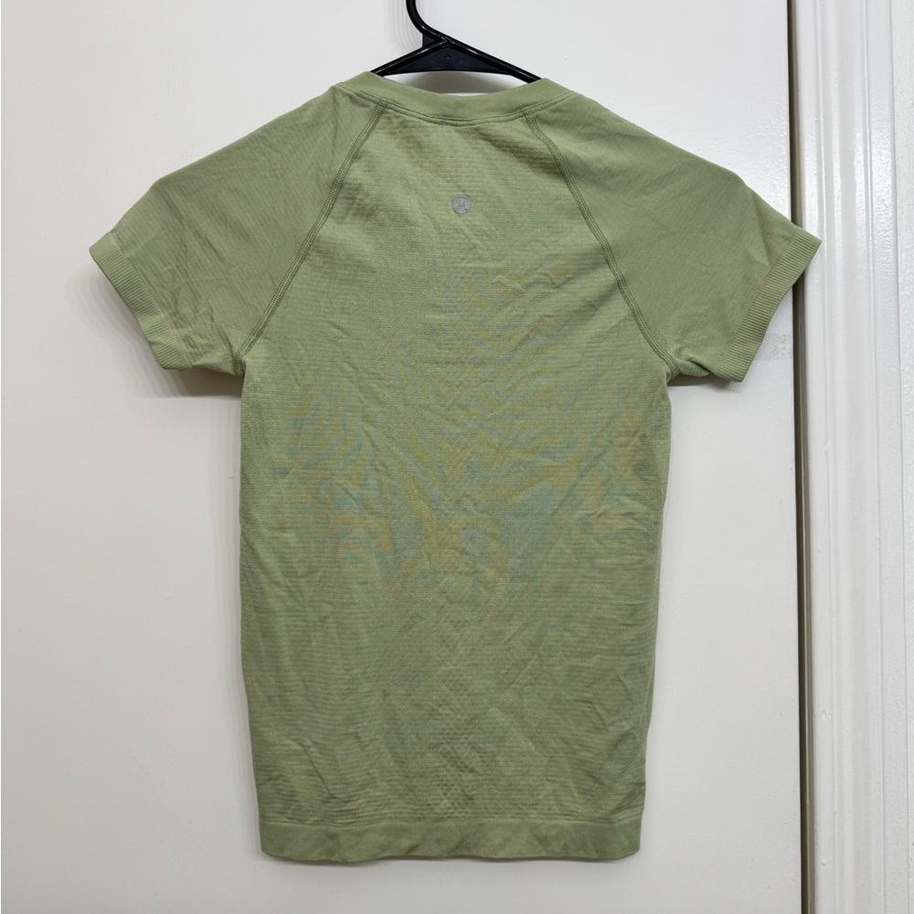 Lululemon Swiftly Tech Short-Sleeve * Waist Length - Picture 2 of 3